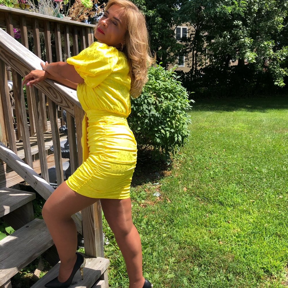 Dress - Picture 6 of 6